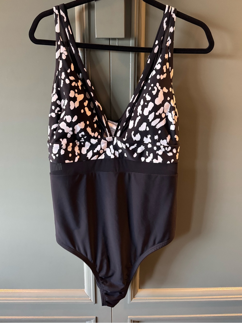 Black and White One-Piece Swimsuit Size 1X